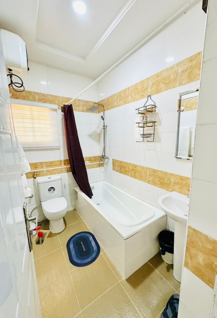 Premium bathroom with tub